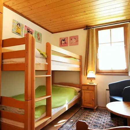 Cozy In Near Skiing Area *